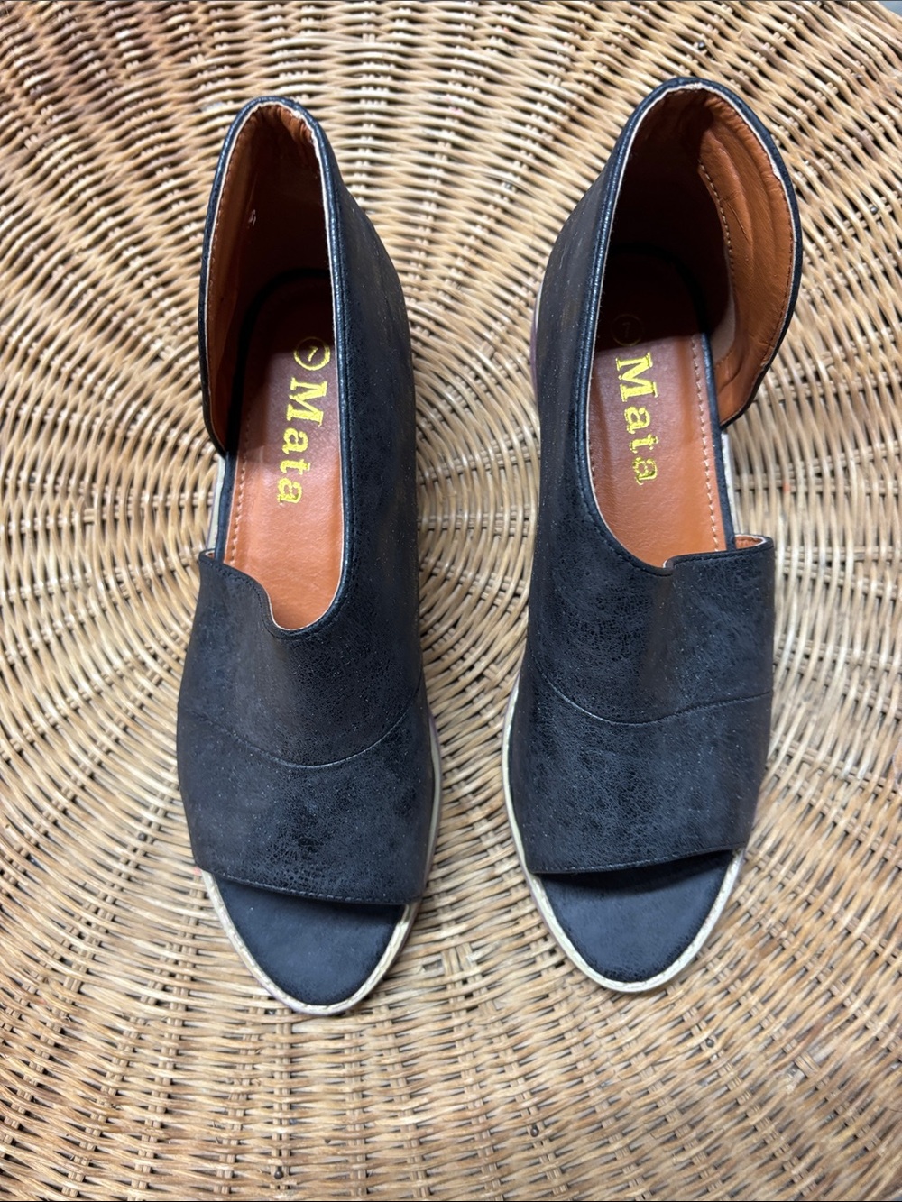 Mata Black Suede Open-Toe Flats